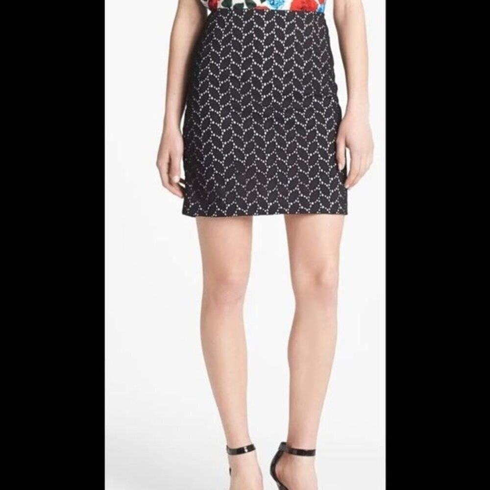 VINCE CAMUTO Leaf Eyelet Skirt Size 4 - Picture 3 of 8